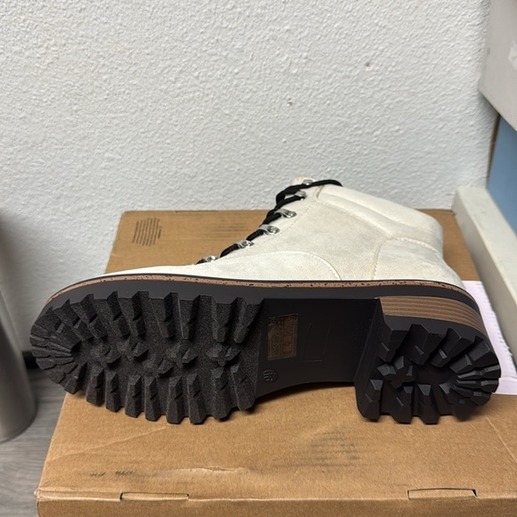 Journee Collection Women's Hiker Bootie - Picture 3 of 6